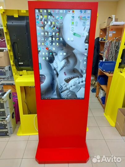 Сенсорная интерактивная стойка 43