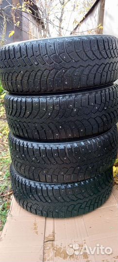 Bridgestone Blizzak Spike-01 205/55 R16 91T
