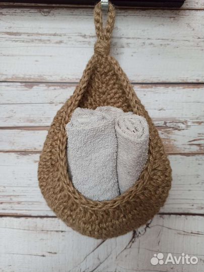 Подвесная корзинка из джута