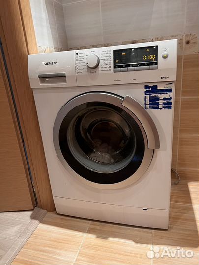 Стиральная машина Siemens aquaStop IQ500 на 6 кг