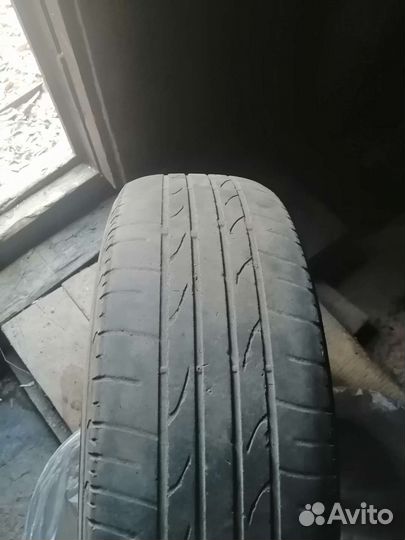 Bridgestone Dueler H/L 215/65 R16