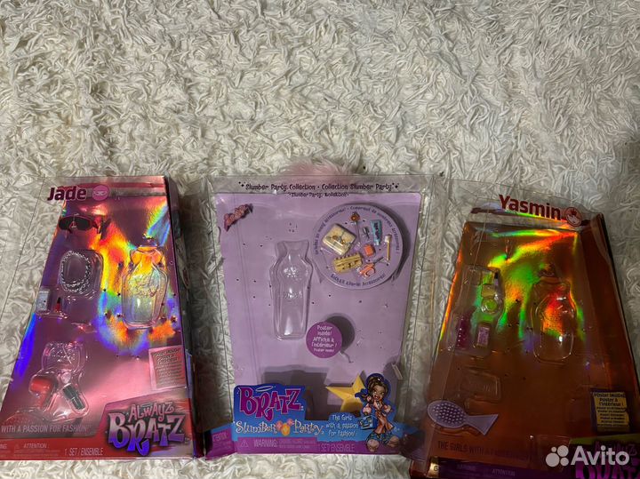 Коробки и аксы от братц