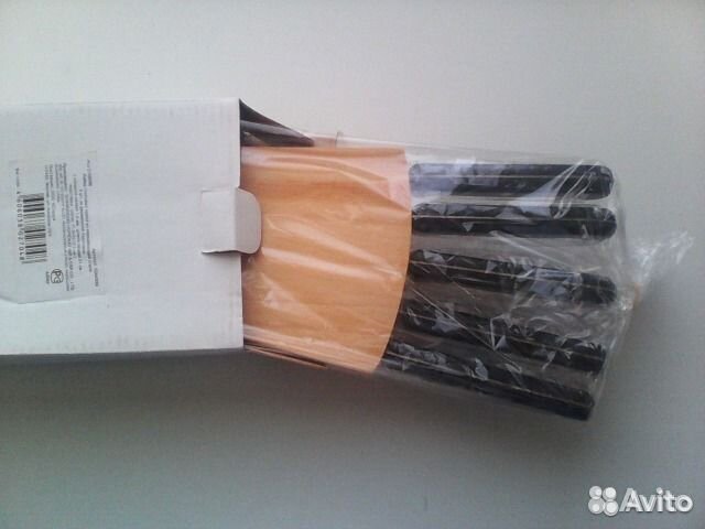 Продам набор ножей с подставкой новые