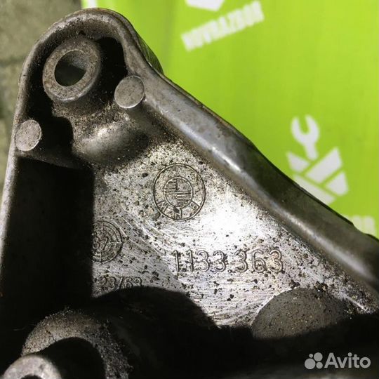 Кронштейн двигателя левый бмв Е34