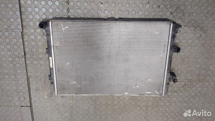 Радиатор охлаждения двигателя Volkswagen Tiguan, 2014