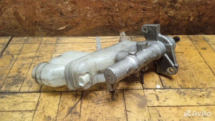 Цилиндр тормозной главный Mazda 6 GG L813 2005