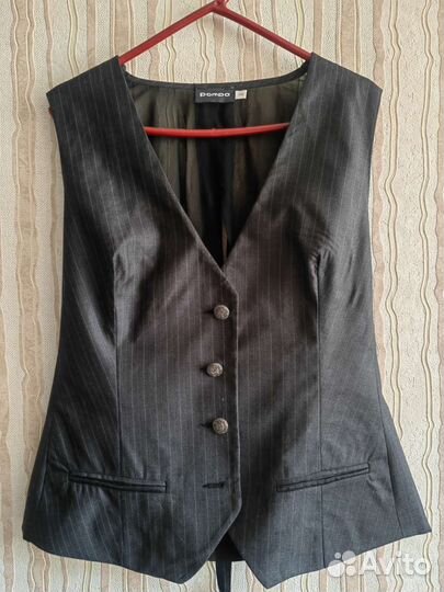 Платье, брюки, жилетка