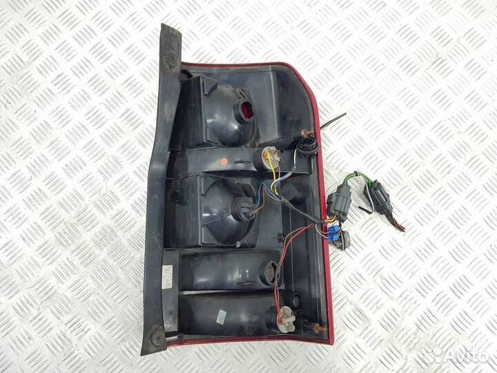 V243C7L0A Фонарь задний левый Land-Rover Discovery