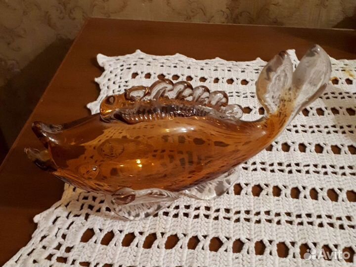 Винтажная рыбка из цветного стекла