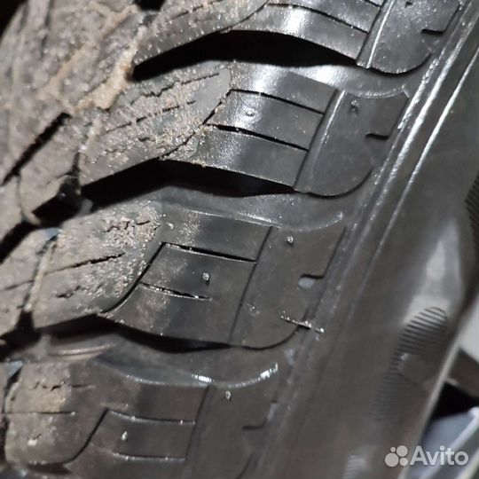 Goodyear UltraGrip 245/65 R17 107