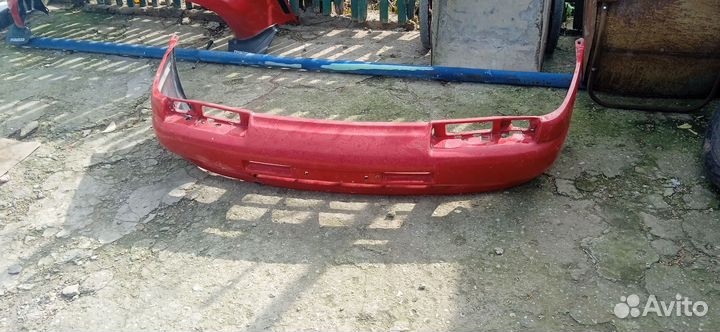 Бампер на Мазду 323f