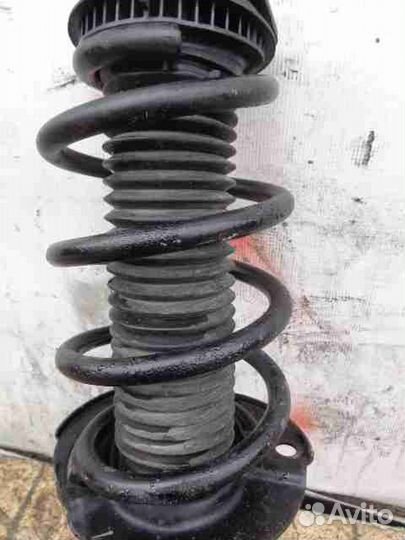 Пружина передняя Ford Escape 3