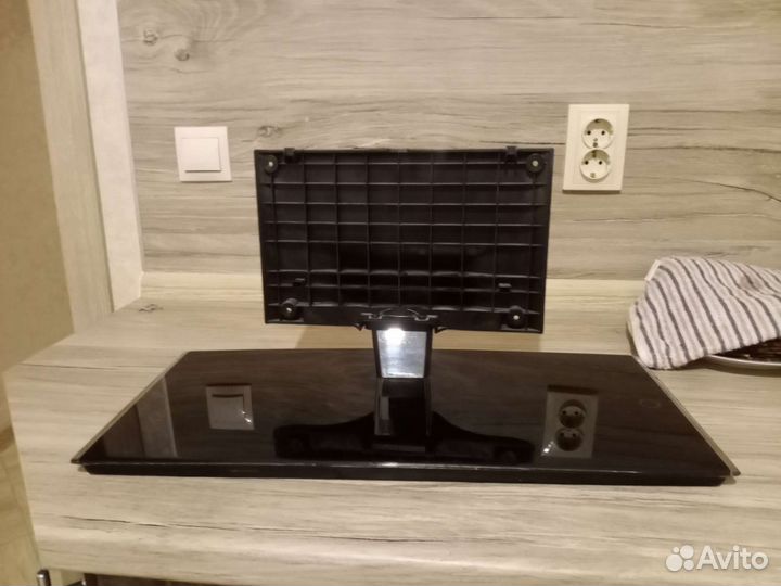 Подставка от телевизора