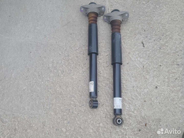 Амортизаторы задние Vw passat в7