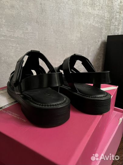 Сандалии zara