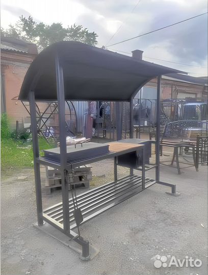 Мангал с печью и крышей лофт