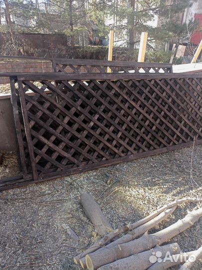 Шпалера деревянная