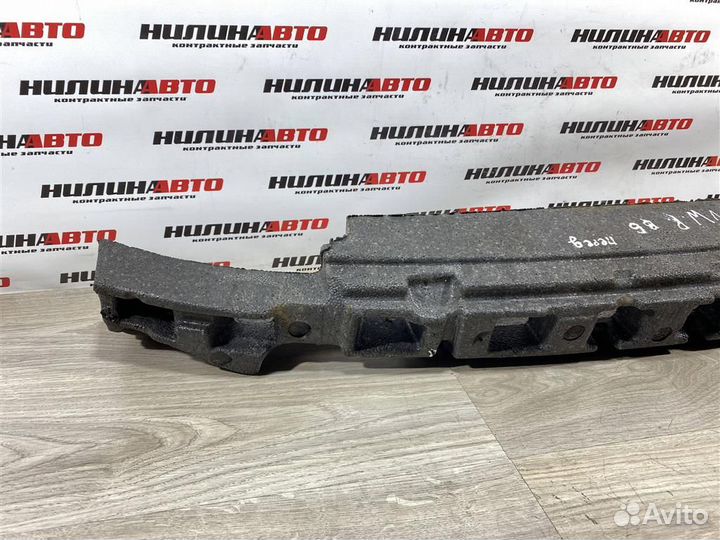 Наполнитель центральный переднего бампера VW Пасс