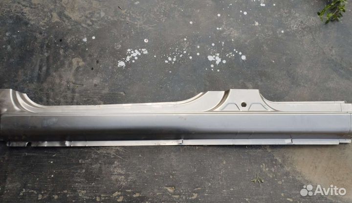 Левый порог лада гранта