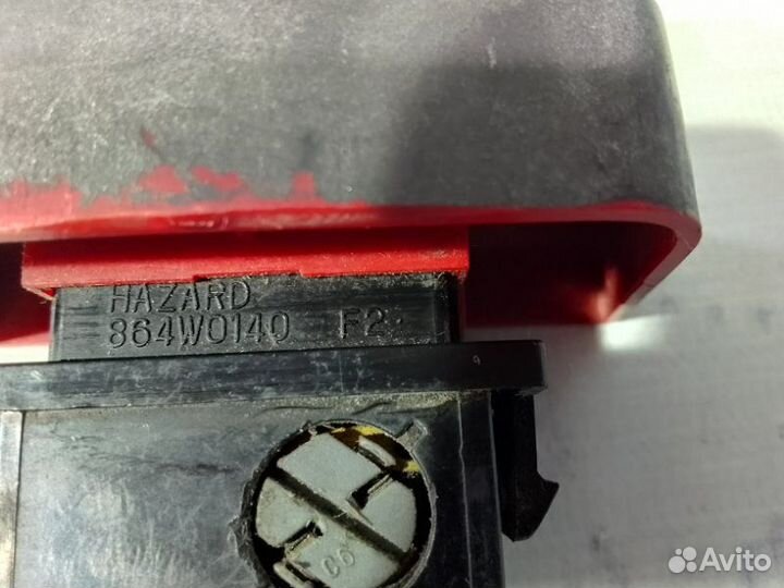 Кнопка аварийной сигнализации Hyundai Accent