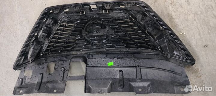 Решетка радиатора Nissan Qashqai J11