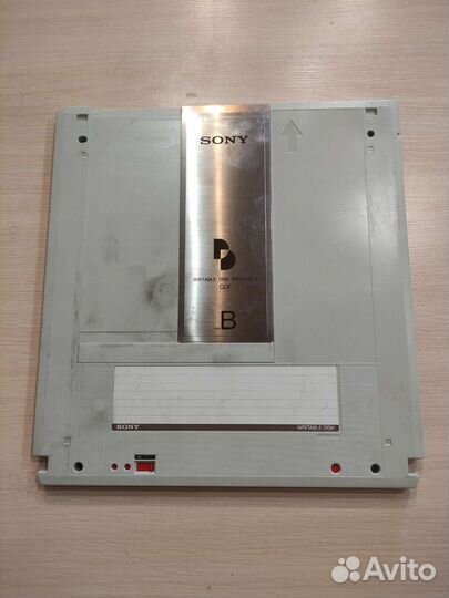 Laserdisc’ - Sony CRV disc