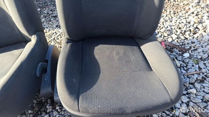 Сиденье переднее правое Nissan Almera G15 седан