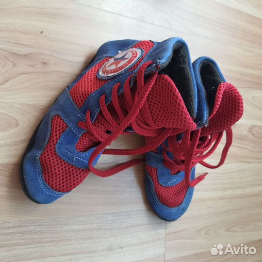 Шлем для единоборств, перчатки, борцовки