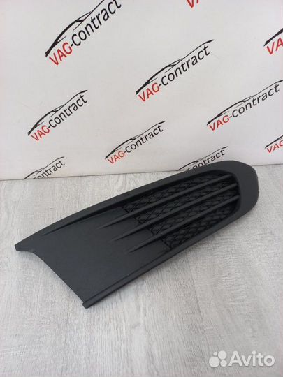Решетка в бампер передняя правая Volkswagen Polo