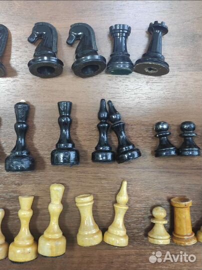 Шахматн. фигуры из дерева и пластика на добор