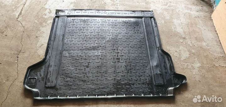 Резиновый коврик prado 150