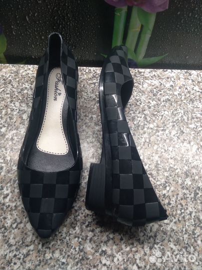 Обувь женская 41 размер,маломерки,резиновые
