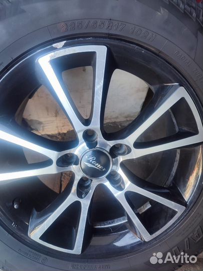 Yokohama GEOLANDAR G015 225/65 R17