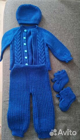 Вязаный комплект для новорожденного