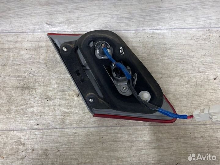 Фонарь внутренний правый Toyota Camry 40 2007