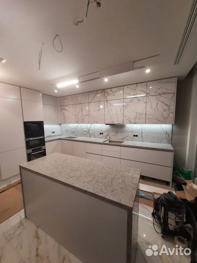 Столешница из камня для кухни и барбекю