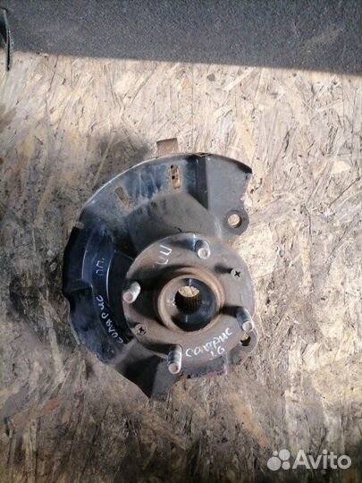 Кулак поворотный передний правый Hyundai Solaris