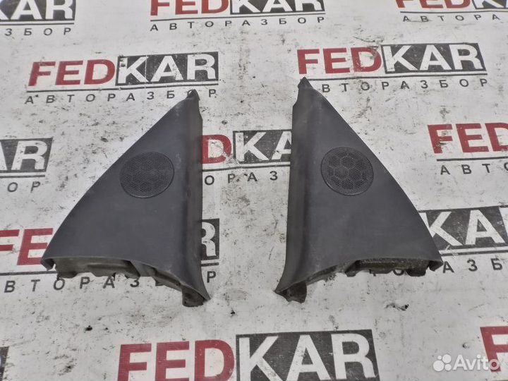 Накладка крепления зеркала передняя левая Opel