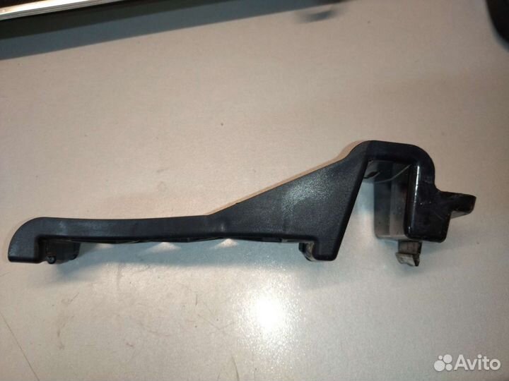 Распорка переднего бампера Mercedes W222