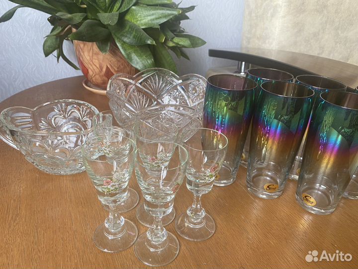 Вазы хрустальные, стаканы, рюмки