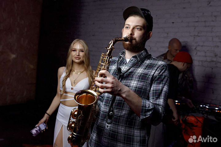 Саксофонист