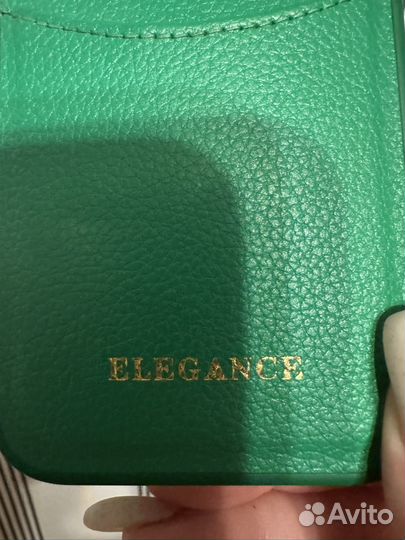 Чехол на iPhone 13