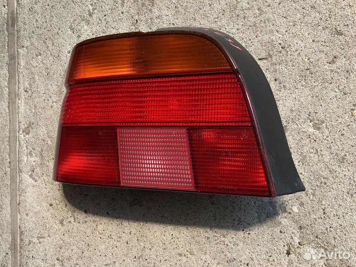 Задний левый фонарь BMW e39