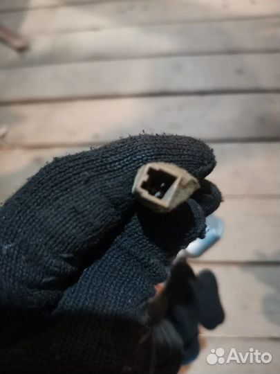 Замок зажигания Nissan Terrano lbyd21 TD27T