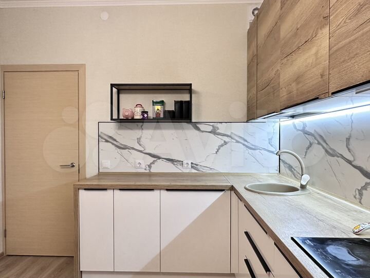 2-к. квартира, 54 м², 8/8 эт.