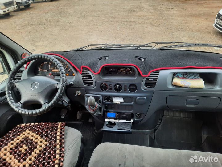 Автобус mercedes