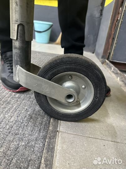 Опорное колесо для прицепа
