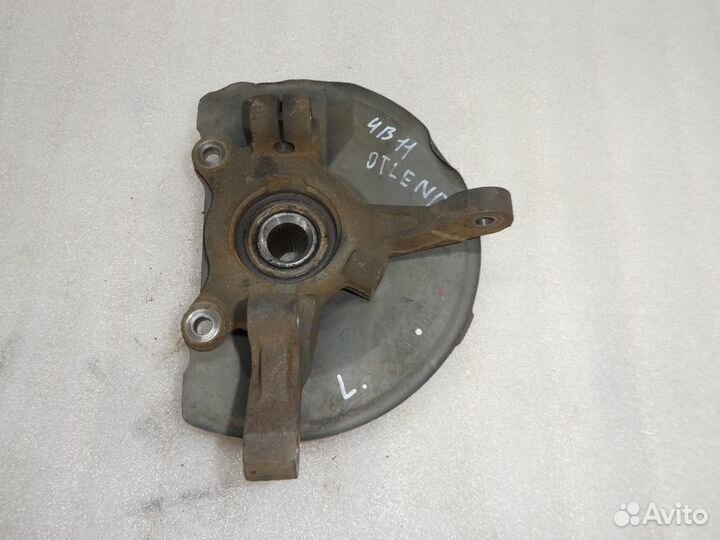 Кулак поворотный Mitsubishi Outlander 3