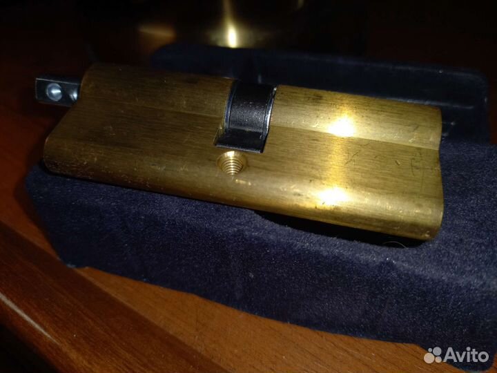 Личинка для замка Cisa, Италия