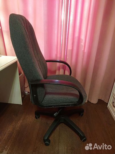 Компьютерное кресло руководителя